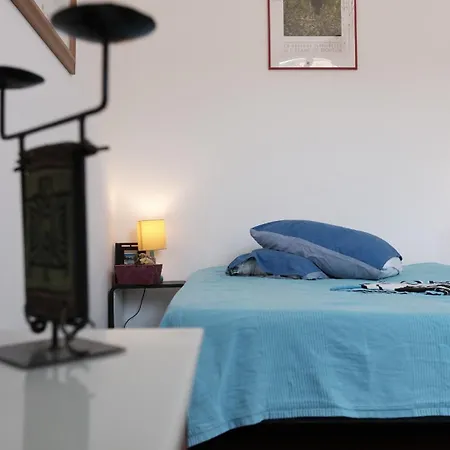 Bastia-Room 2* Bastia (Corsica)