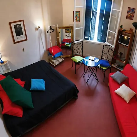 Bastia-room 2* Bastia (Corsica)