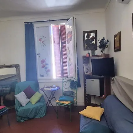 Bastia-room Bed & Breakfast 2*