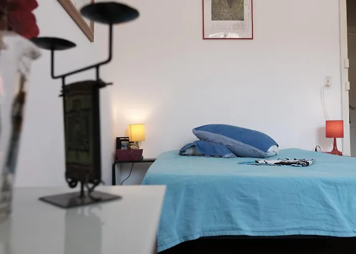 Bastia-room 2* Bastiya